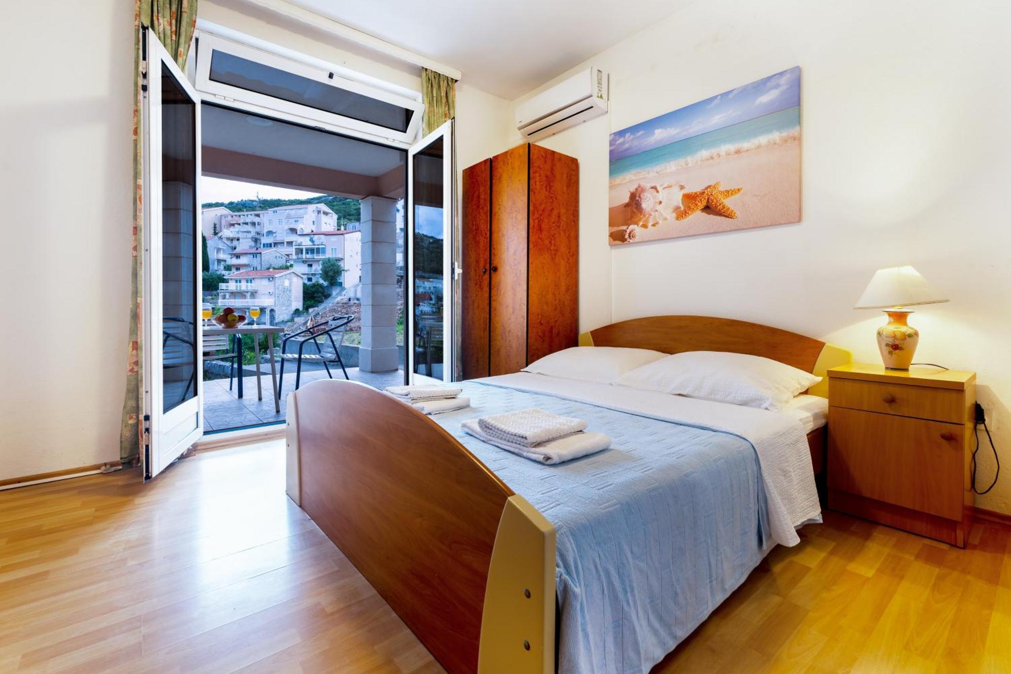 Apartments And Rooms Breeze 内乌姆 外观 照片