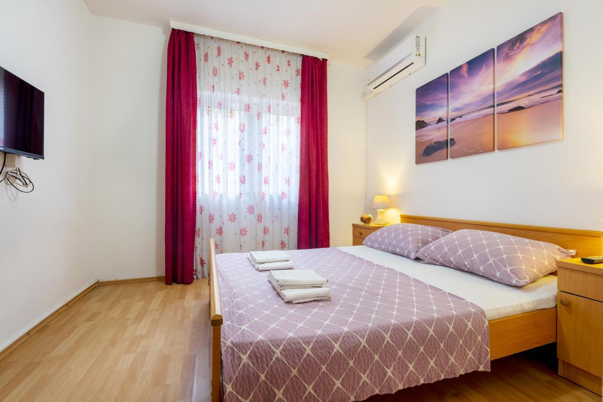 Apartments And Rooms Breeze 内乌姆 客房 照片