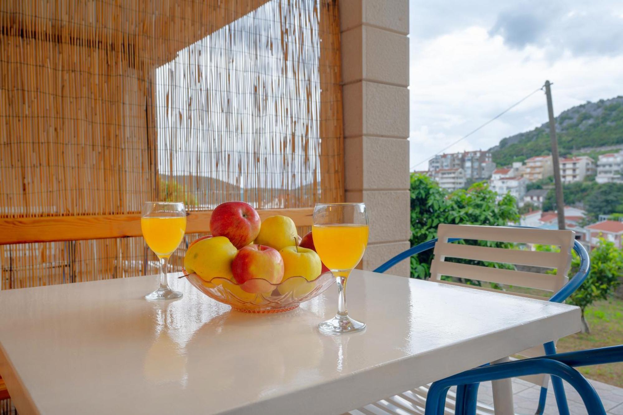 Apartments And Rooms Breeze 内乌姆 外观 照片